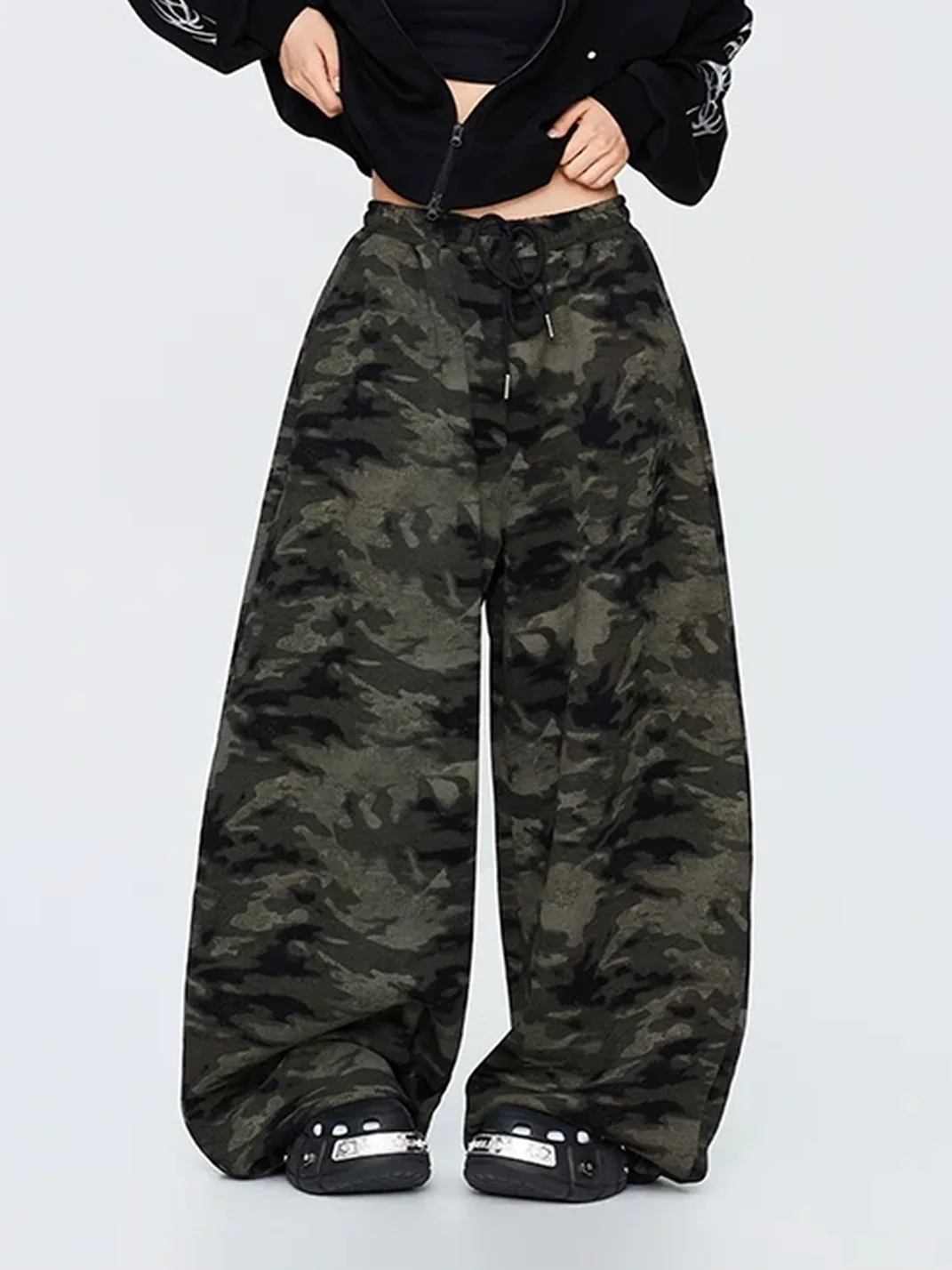 CBXLAB | Distressed Camouflage Loose-Fit Knit Pants