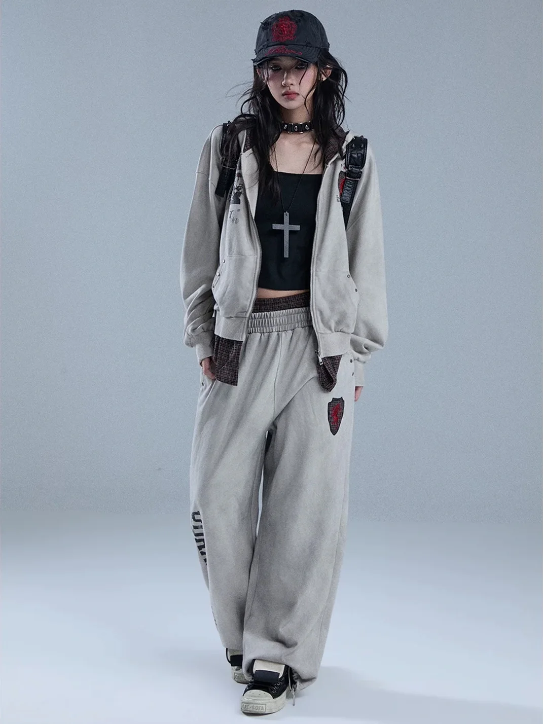 YUKAHOUSE | Distressed Retro Graphic Faux-Layered Hoodie