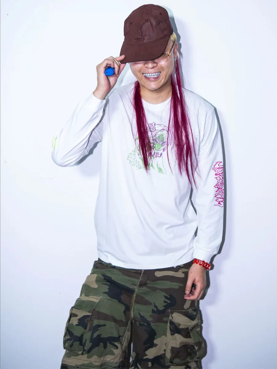 JADEGANG | White Graffiti Print Long Sleeve T-Shirt - 2