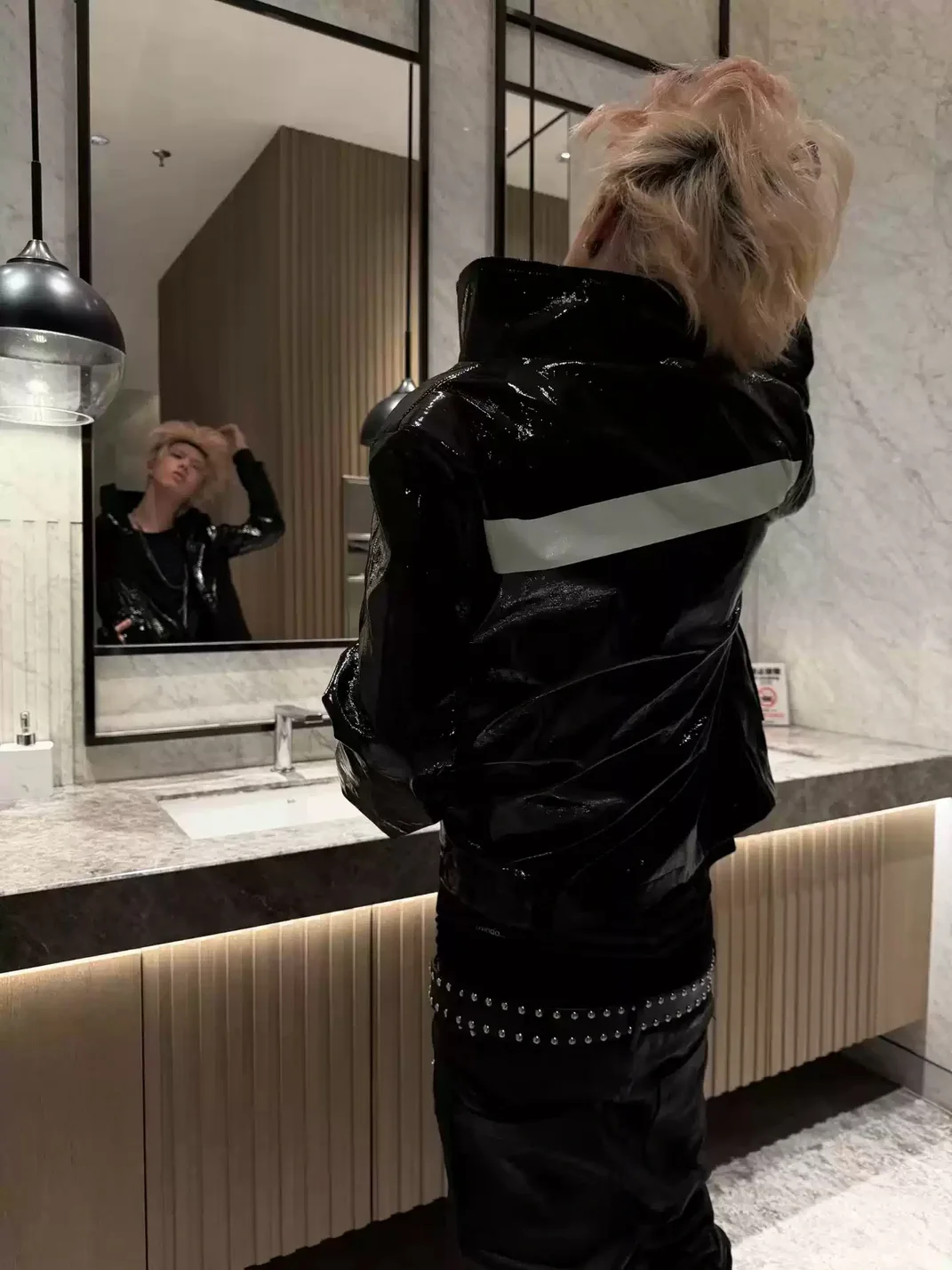 ROLLING MONEY | Cropped Slim-Fit Patent High-Collar Zip Jacket