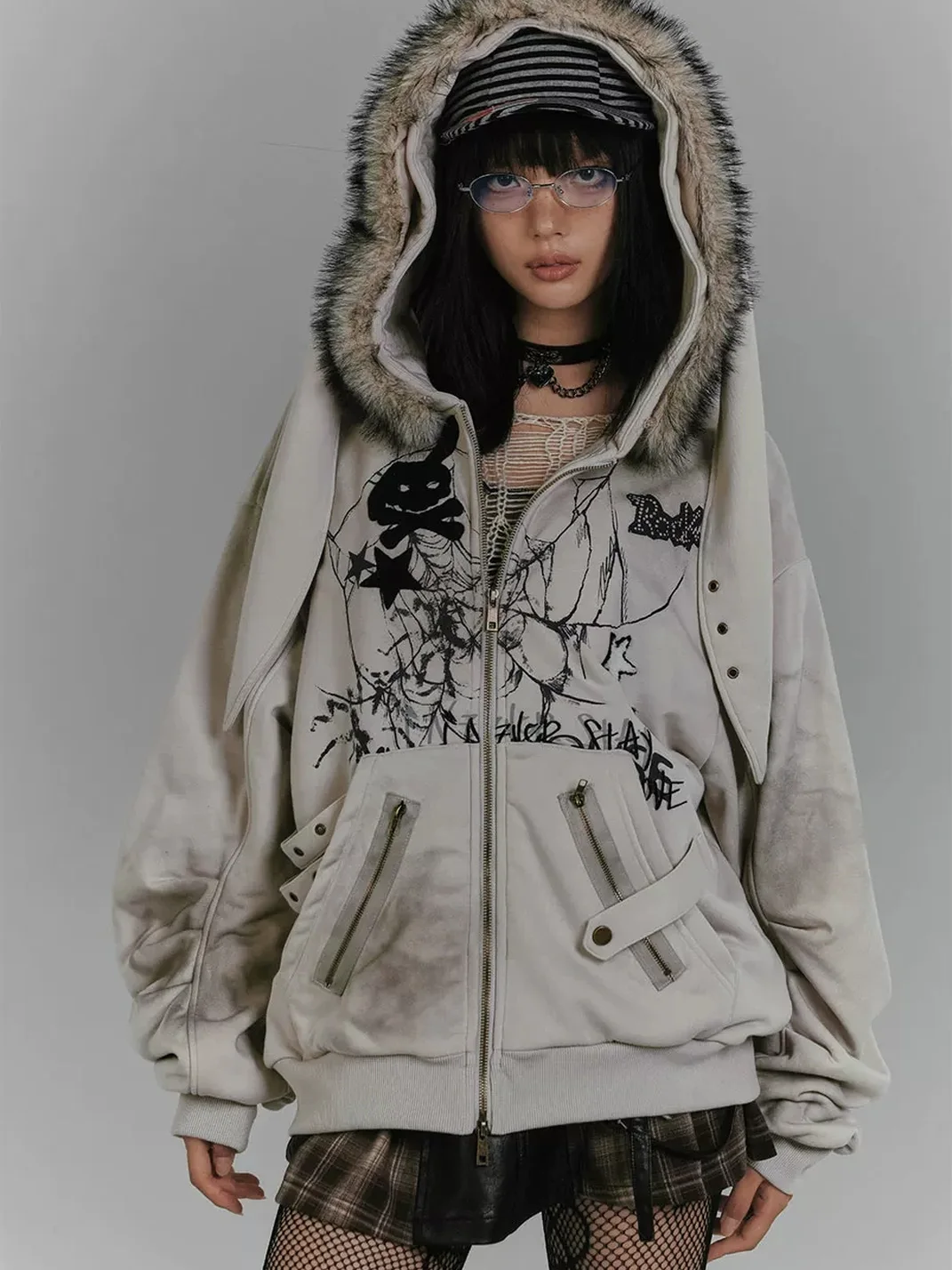 YUKAHOUSE | Oversized Rabbit-Ear Hooded Graphic Jacket