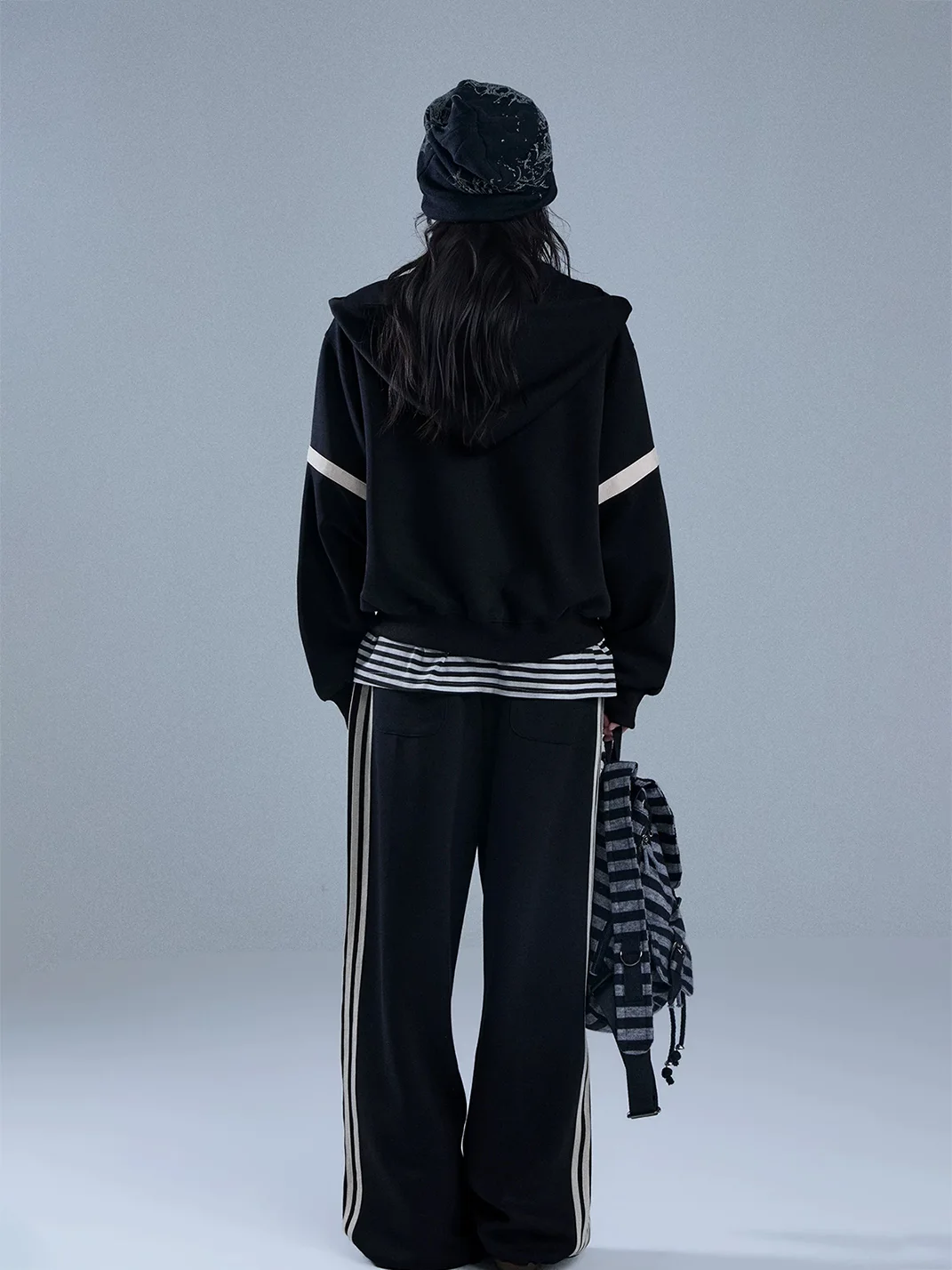 YUKAHOUSE | Embroidered Striped Long-Sleeve Hoodie