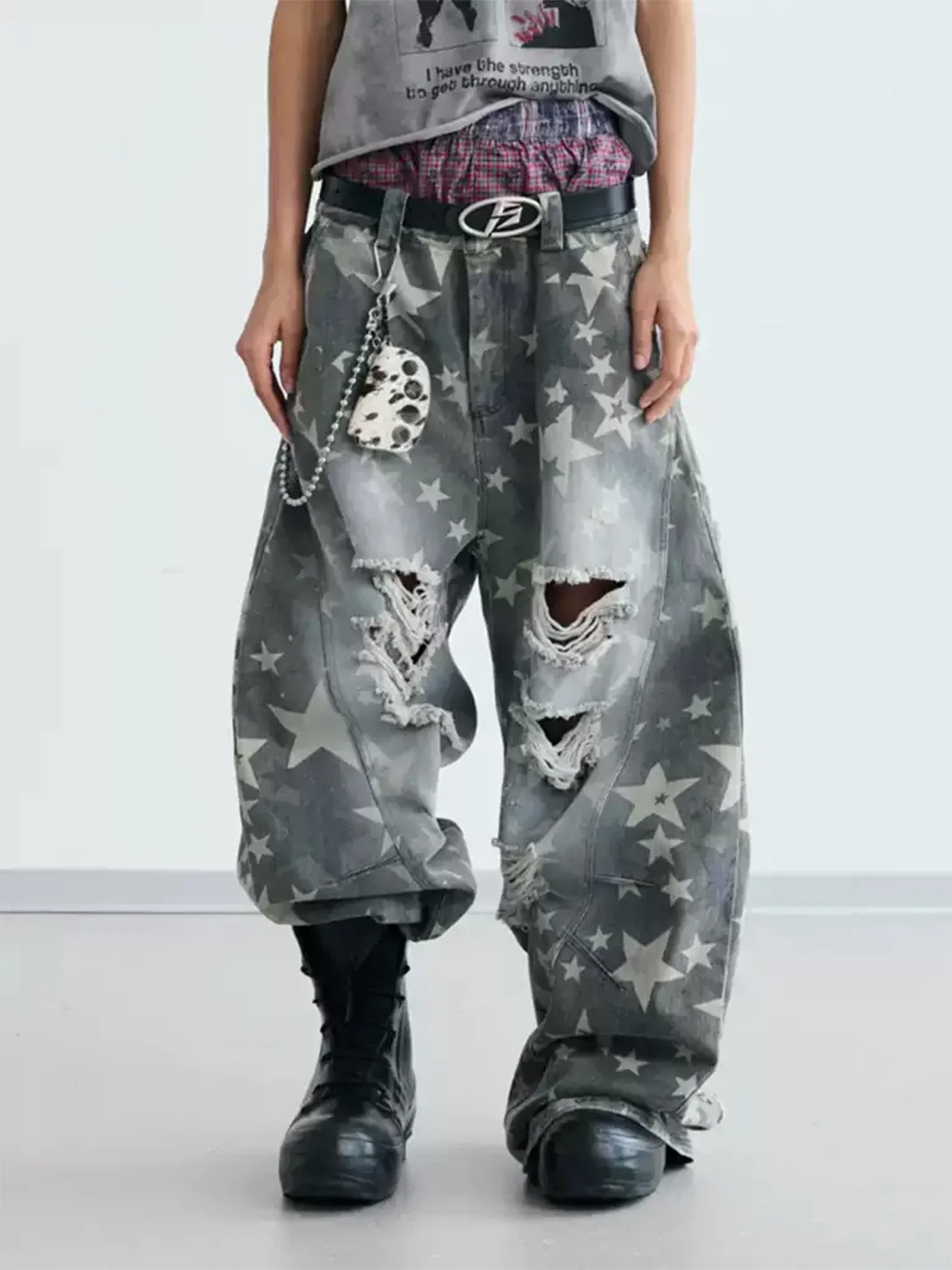 PEOPLESENSE | Star Pattern Distressed Curved Wide-Leg Pants