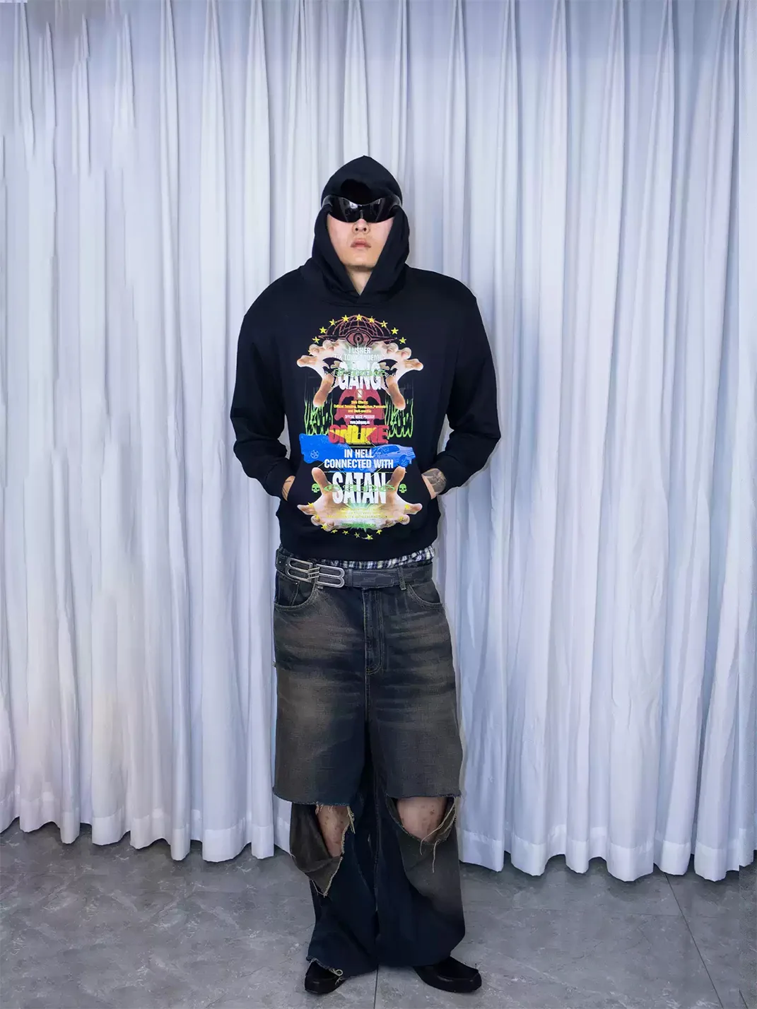 JADEGANG | Black Short Boxy Graphic Print Sweatshirt