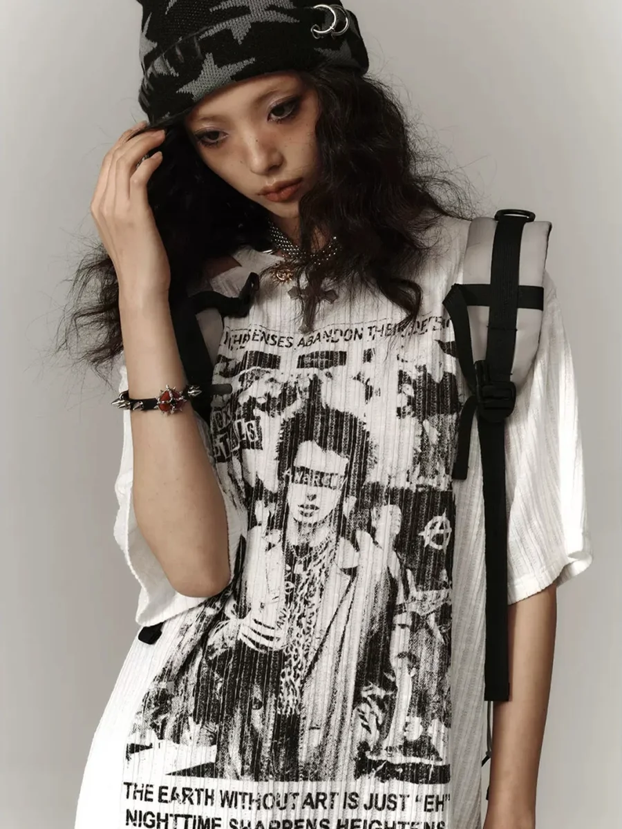 YUKAHOUSE | Graphic Shoulder Cutout Short-Sleeve Knit T-Shirt - 3