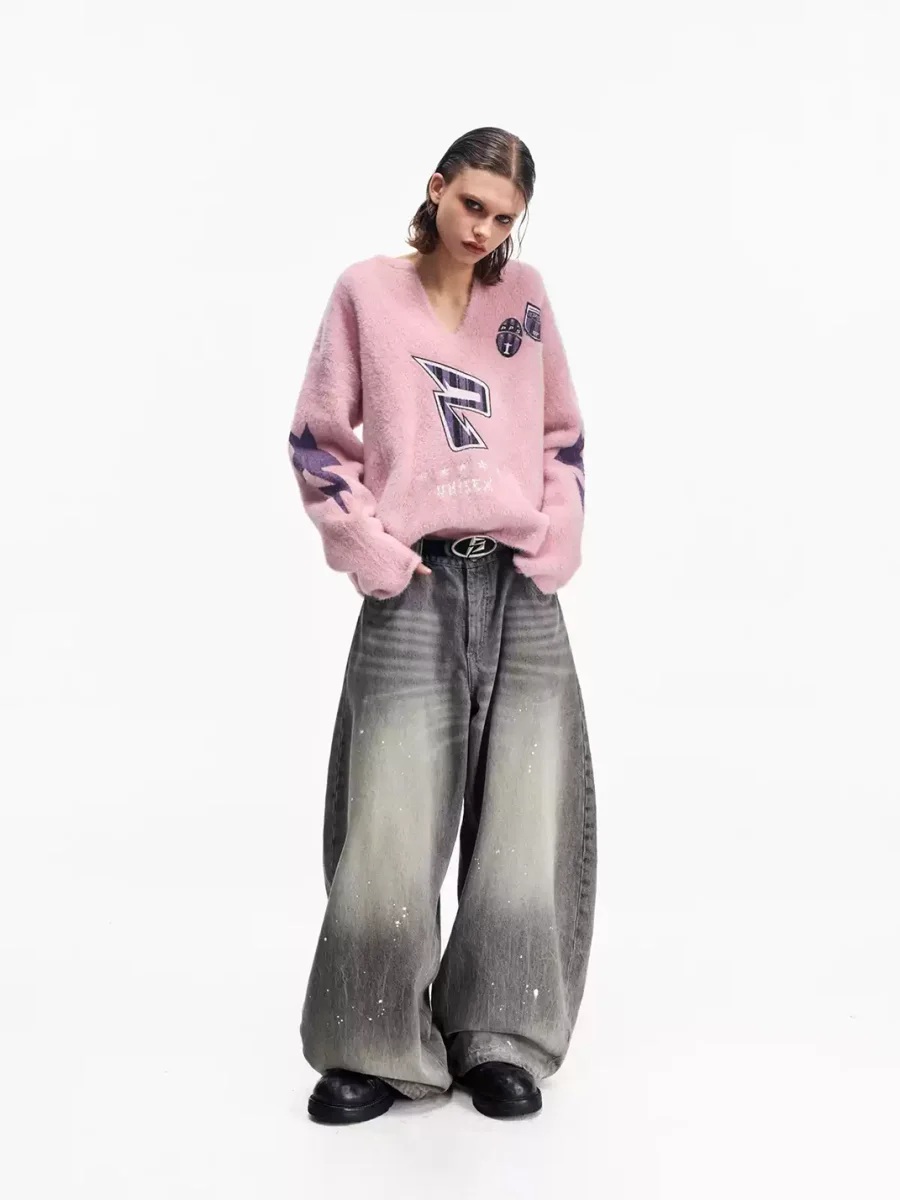 PEOPLESENSE | Loose Badge Print Faux-Mink V-Neck Pullover Sweater - 4