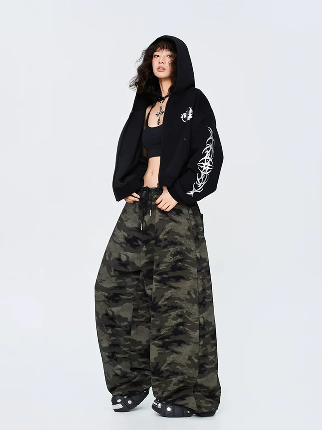 CBXLAB | Distressed Camouflage Loose-Fit Knit Pants