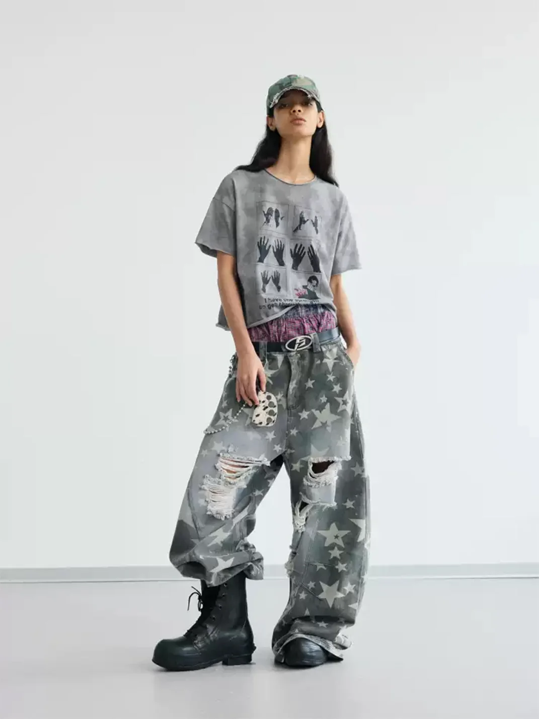 PEOPLESENSE | Star Pattern Distressed Curved Wide-Leg Pants