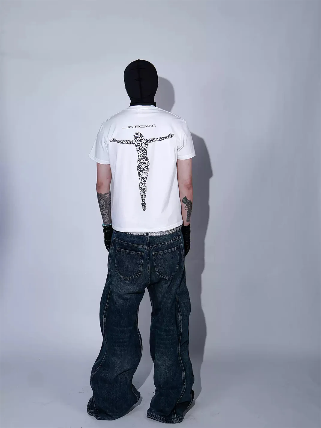 JADEGANG | White Graphic Print Slim Fit Short Sleeve T-Shirt