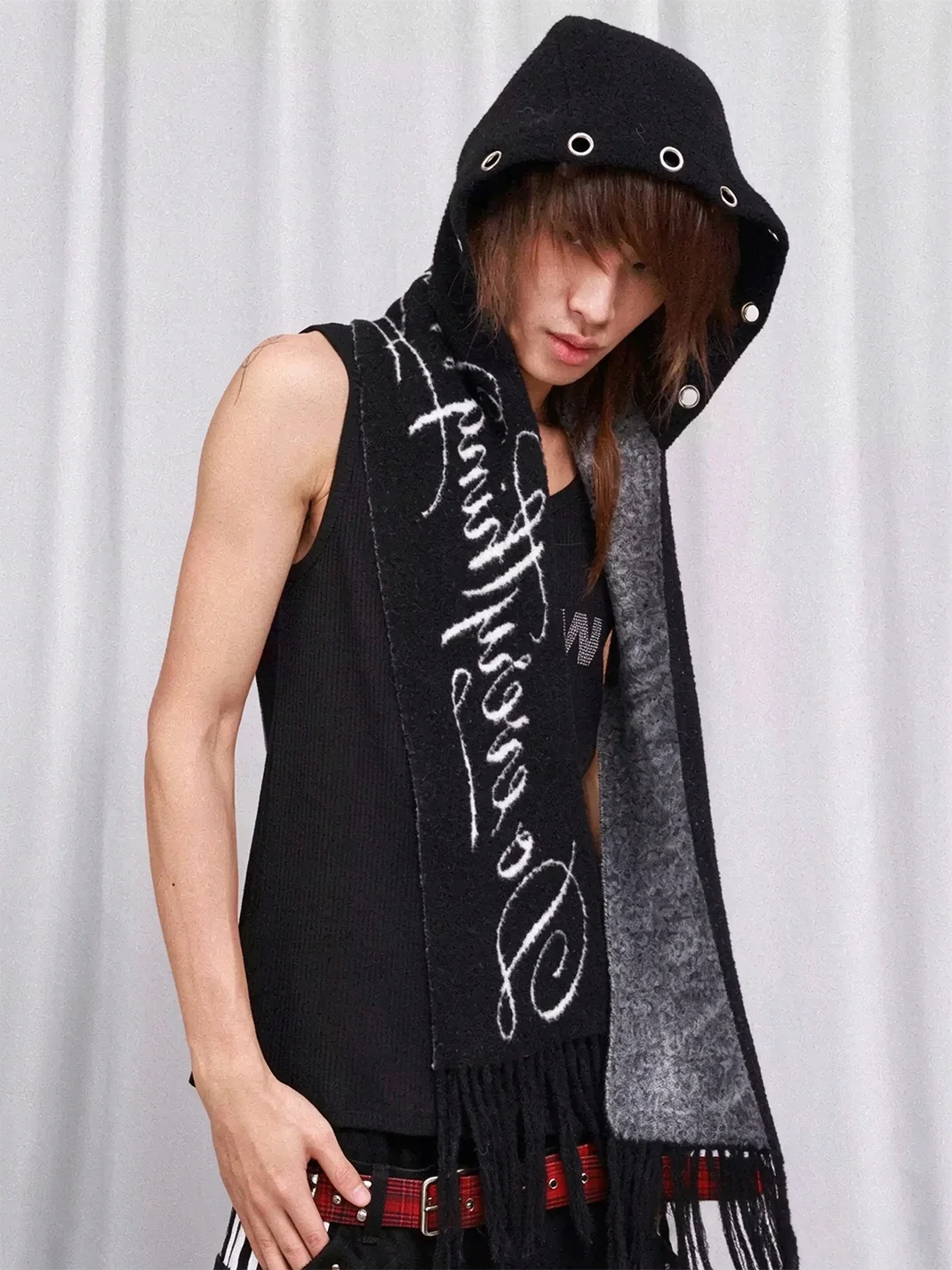 DETW | Knitted Hooded Scarf Hat With Fringe