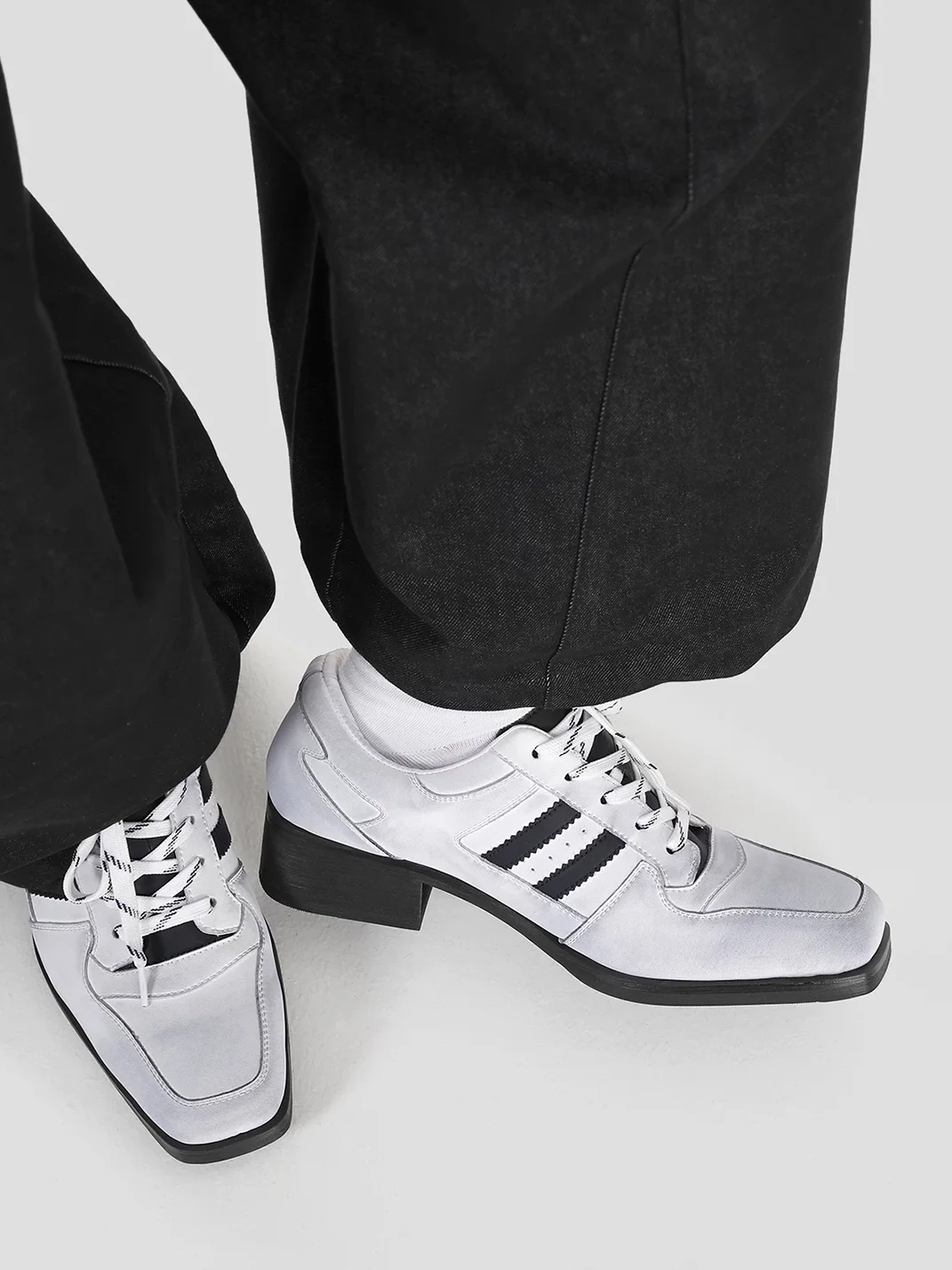 HANQIAORIJI | Distressed Square Toe Lace Up Derby Shoes