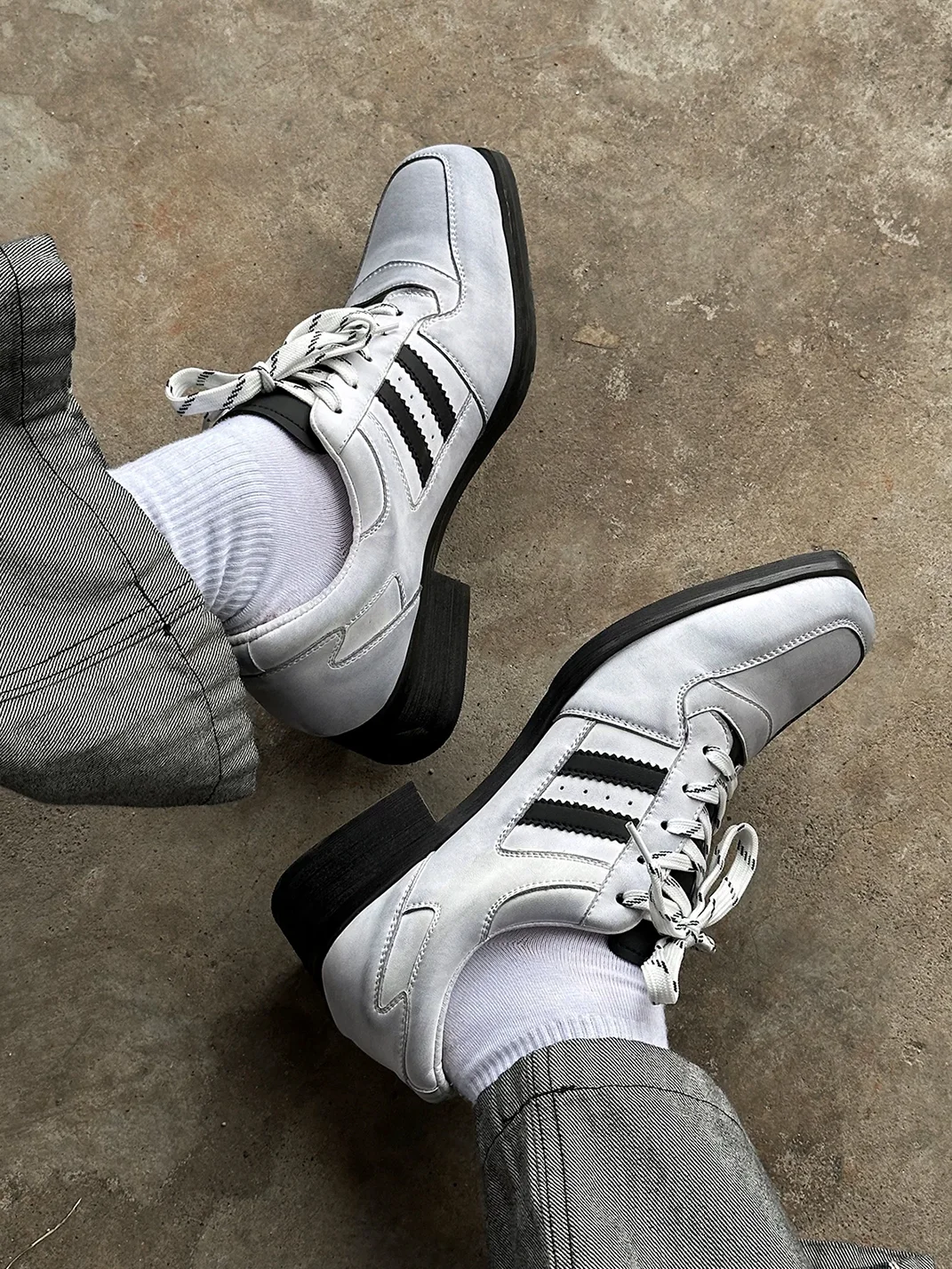 HANQIAORIJI | Distressed Square Toe Lace Up Derby Shoes