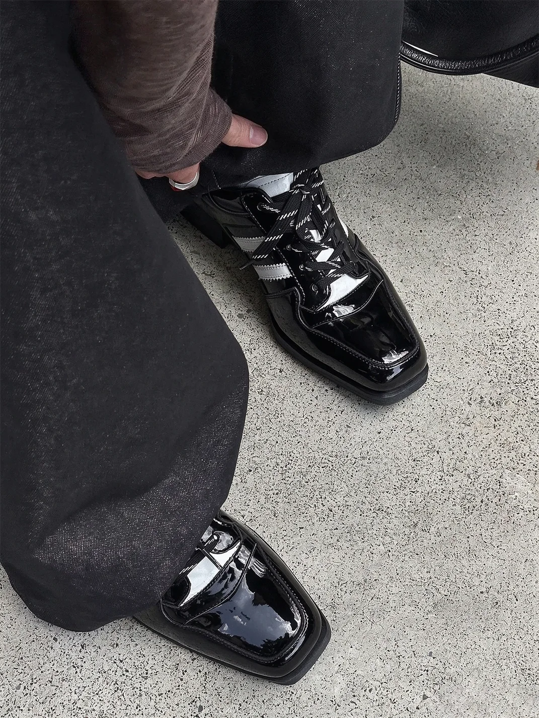 HANQIAORIJI | Glossy Square-Toe Lace-Up Platform Derby Shoes