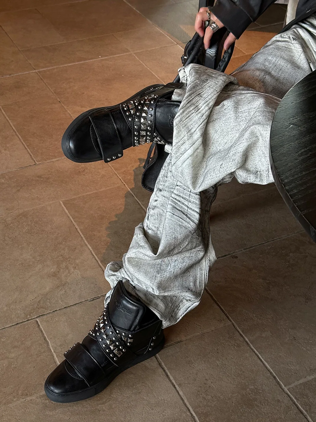 HANQIAORIJI | Studded High-Top Skate Shoes
