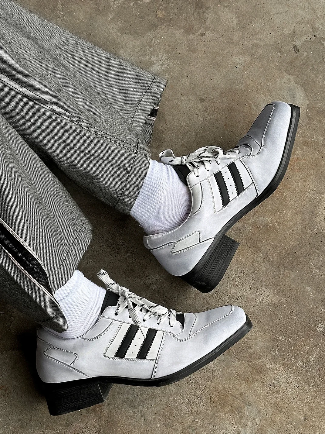 HANQIAORIJI | Distressed Square Toe Lace Up Derby Shoes