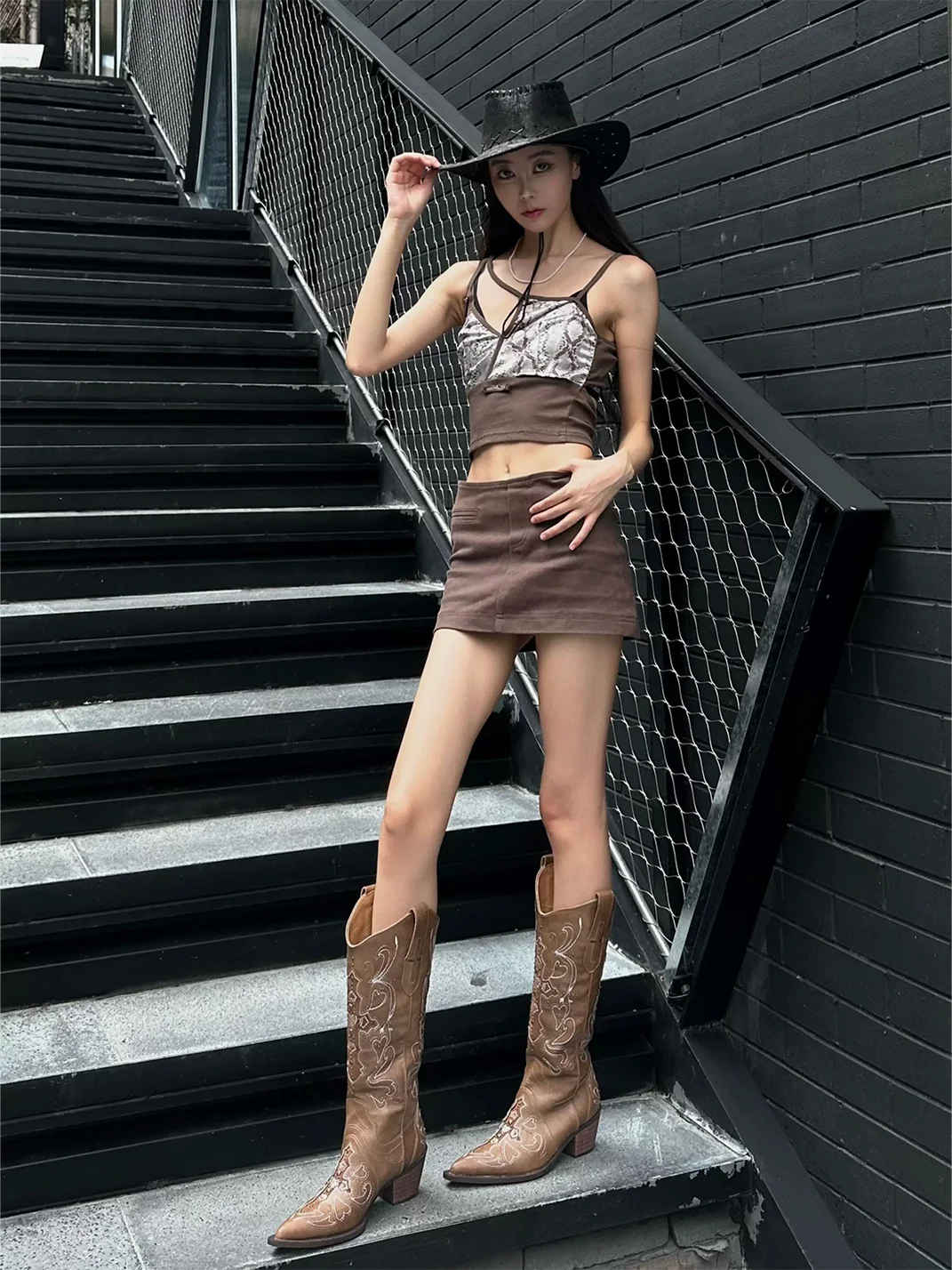 MNXDKG | Pointed-Toe Embroidered Studded Tall Western Cowboy Boots