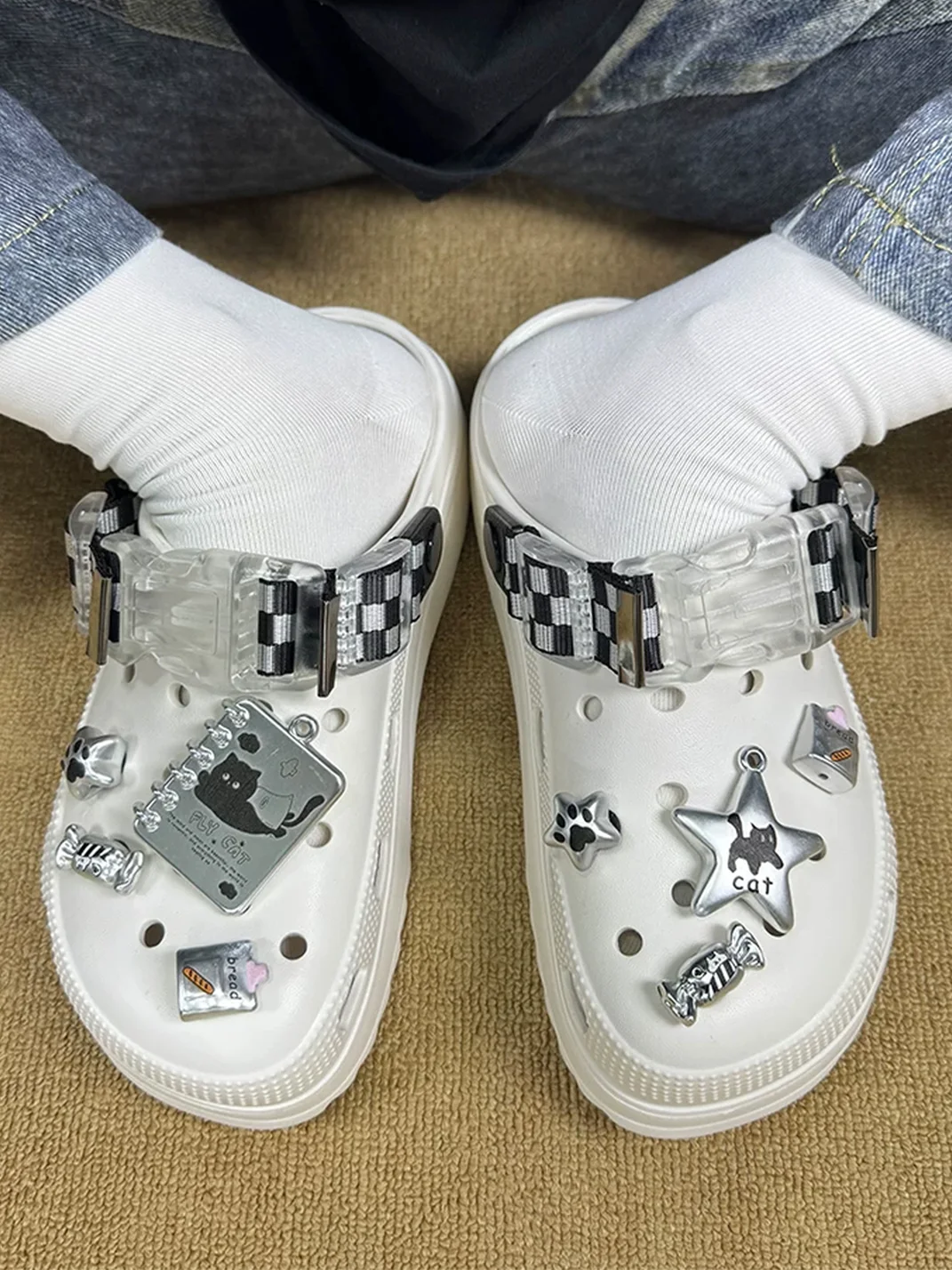UNFAIR | Platform Perforated Clog Slippers