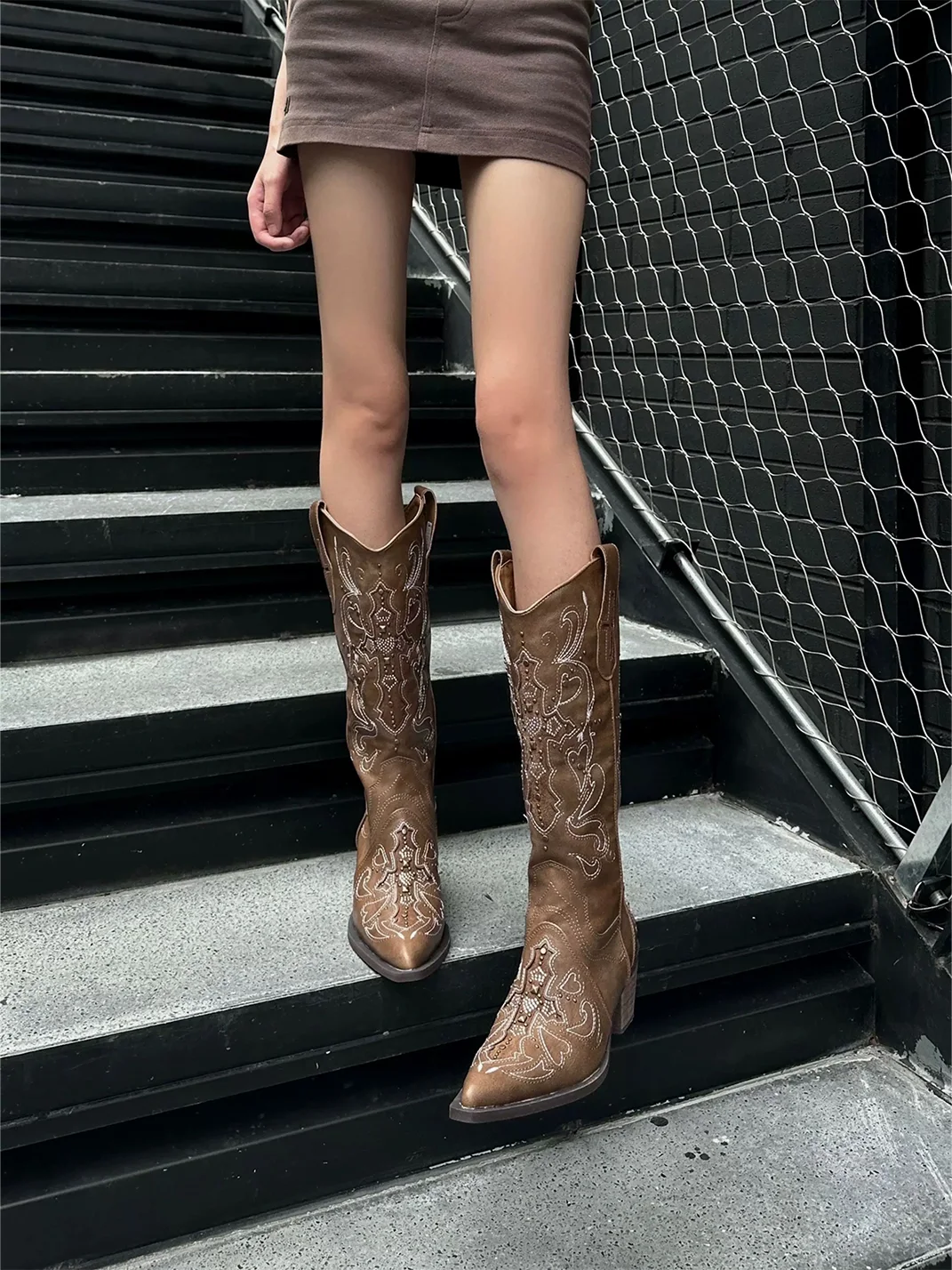 MNXDKG | Pointed-Toe Embroidered Studded Tall Western Cowboy Boots