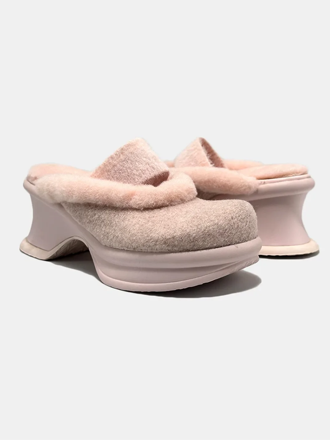VRDANRFVIVO | Closed-Toe Plush Slippers