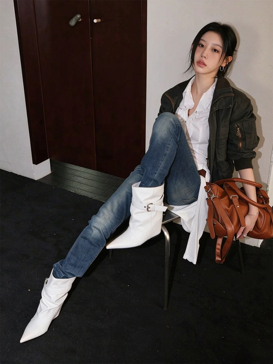 Mooreyu | Pointed-Toe Buckle Slouch Ankle Boots - 4