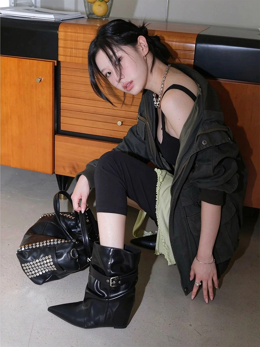 Mooreyu | Pointed-Toe Buckle Slouch Ankle Boots
