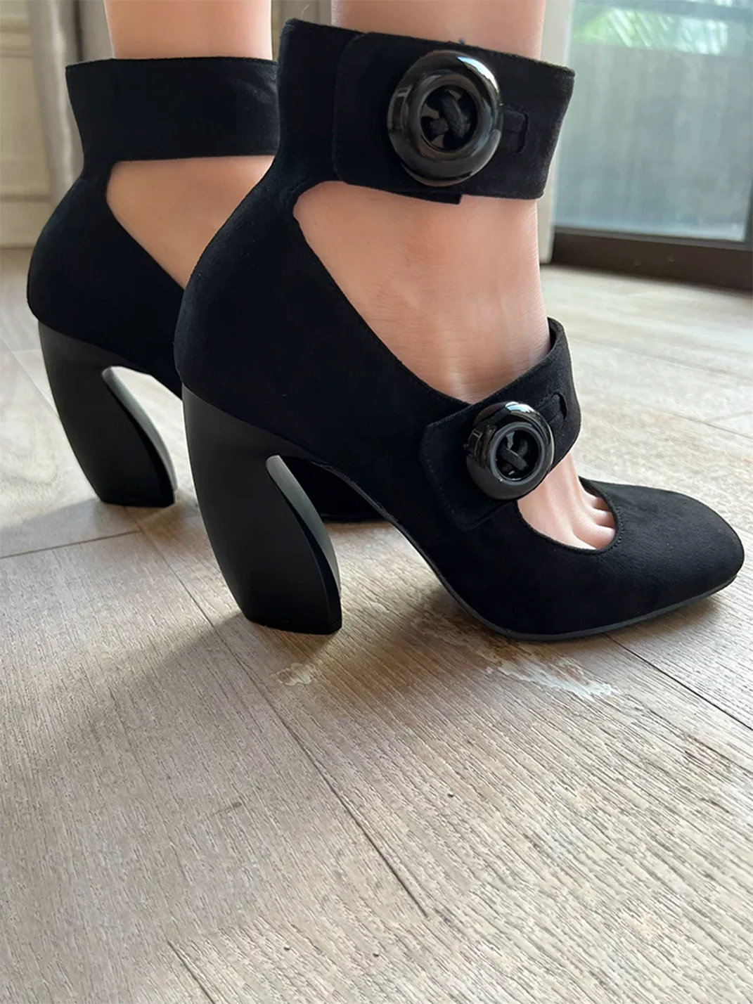 9HaoXieFang | Retro Round Toe Mary Jane Block Heel Pumps