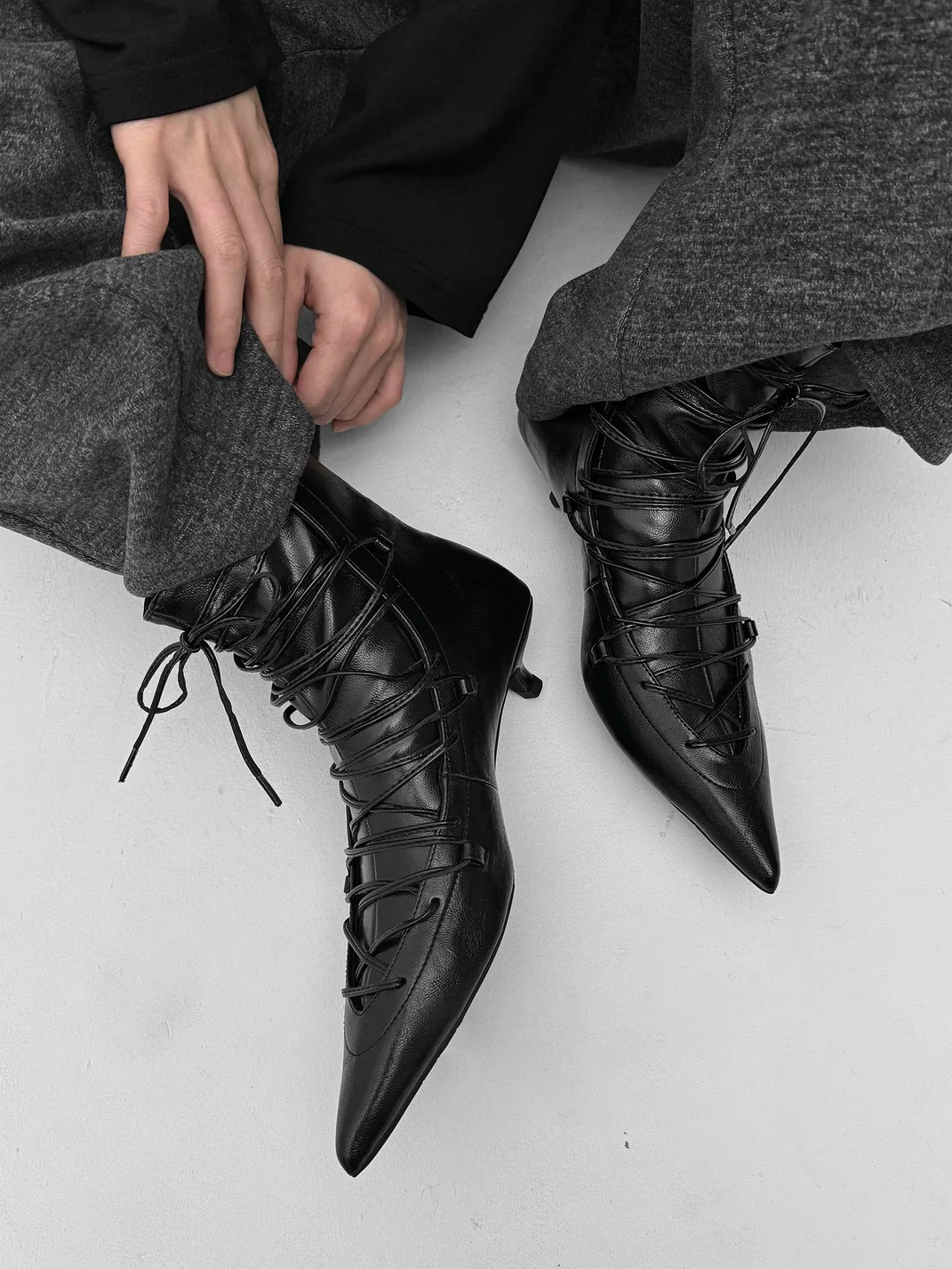 Abstract garden | Pointed-Toe Lace-Up Ankle Boots With Rear Zippers