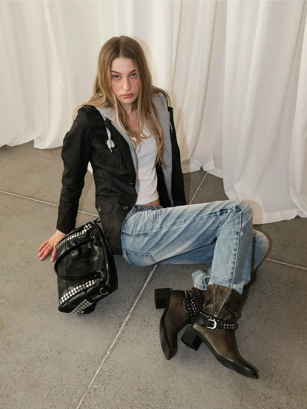 Mooreyu Atelier | Studded Square-Toe Leather Block-Heel Boots