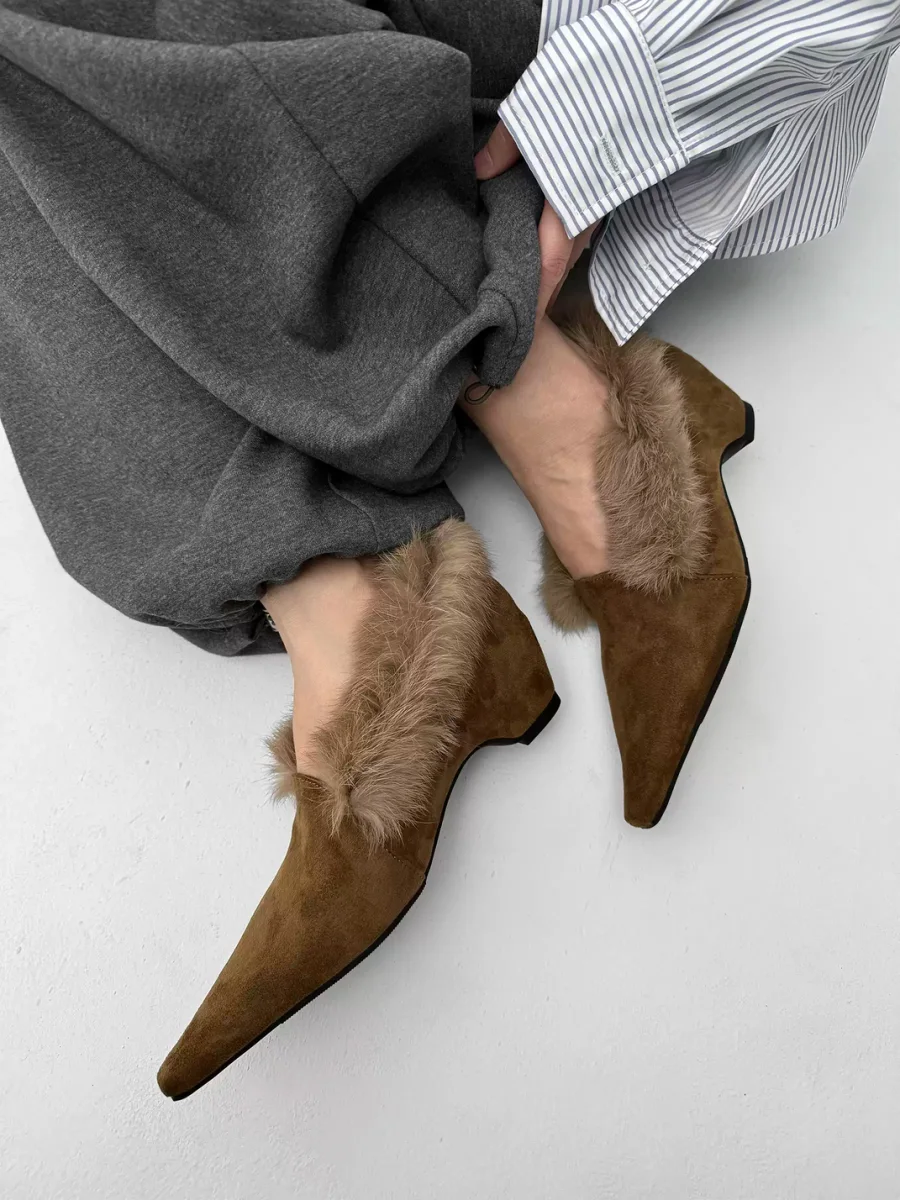 Abstract garden | Pointed Toe Fur Trim Hidden Heel Shoes - 2
