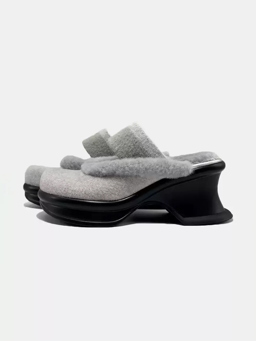 VRDANRFVIVO | Closed-Toe Plush Slippers