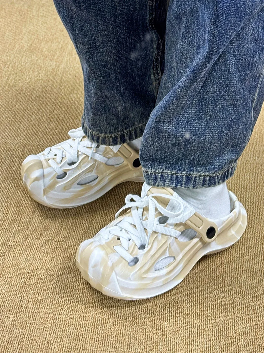 UNFAIR | Lace-Up Closed-Toe Platform Clog Slippers