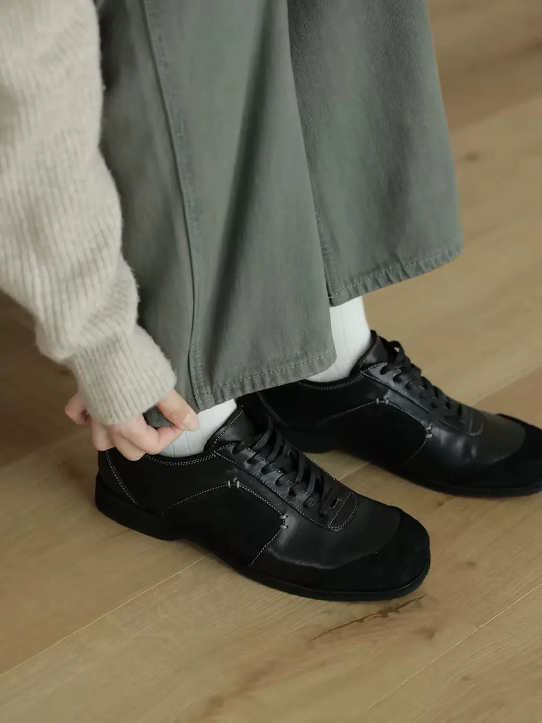 UNZIZHI | Black Leather And Suede Training Shoes