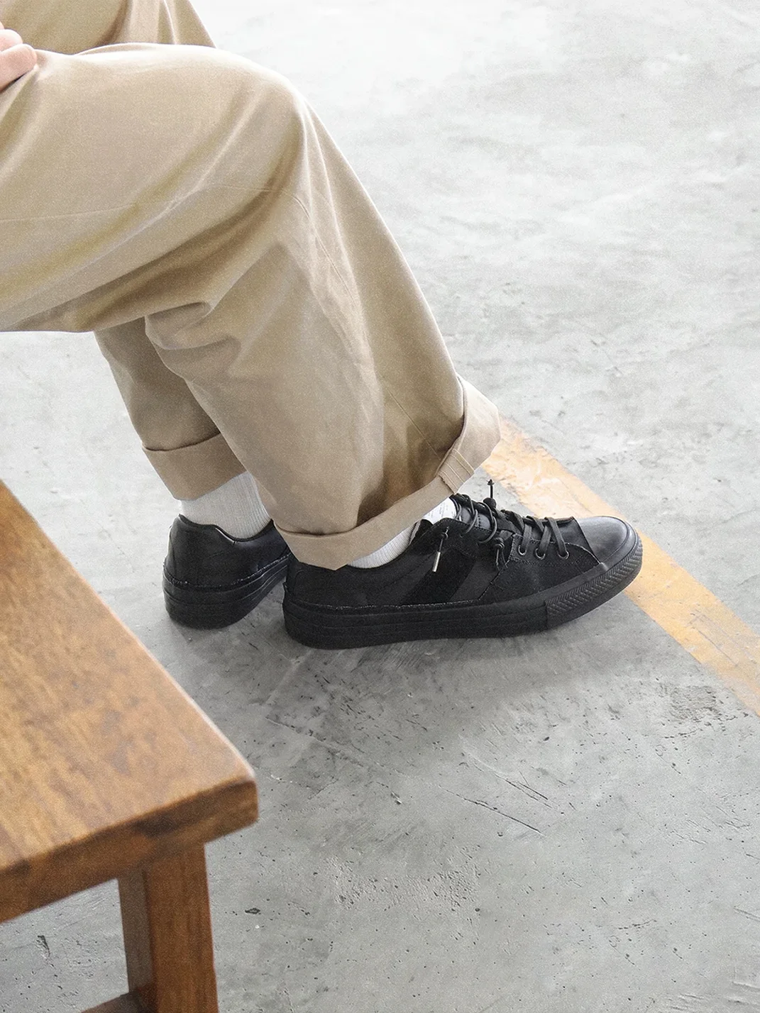 Tcmade | Deconstructed Leather Panel Low-Top Platform Canvas Sneakers
