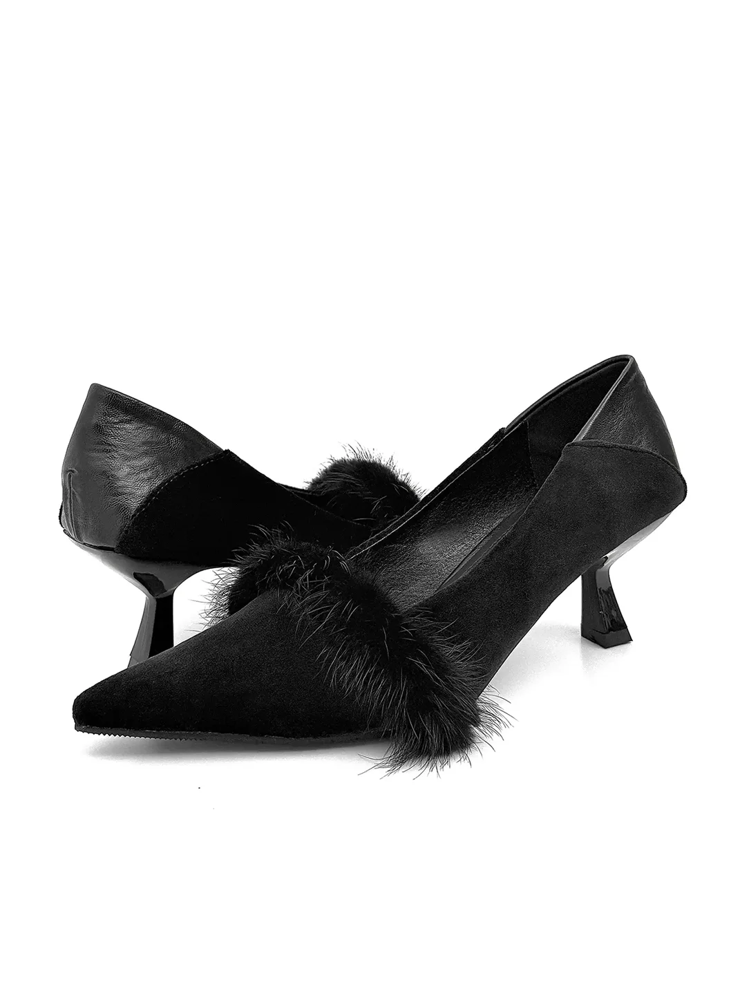 Abstract garden | Pointed-Toe Plush Trim Heels
