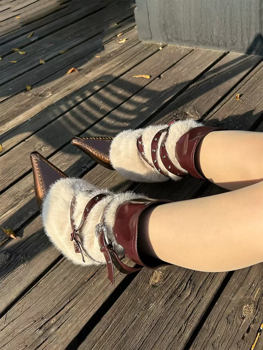 HGDZNXSJ | Pointed-Toe Buckle Boots With Detachable Plush Covers - 2
