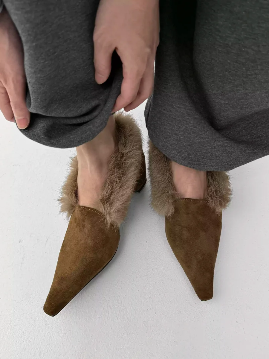 Abstract garden | Pointed Toe Fur Trim Hidden Heel Shoes - 3