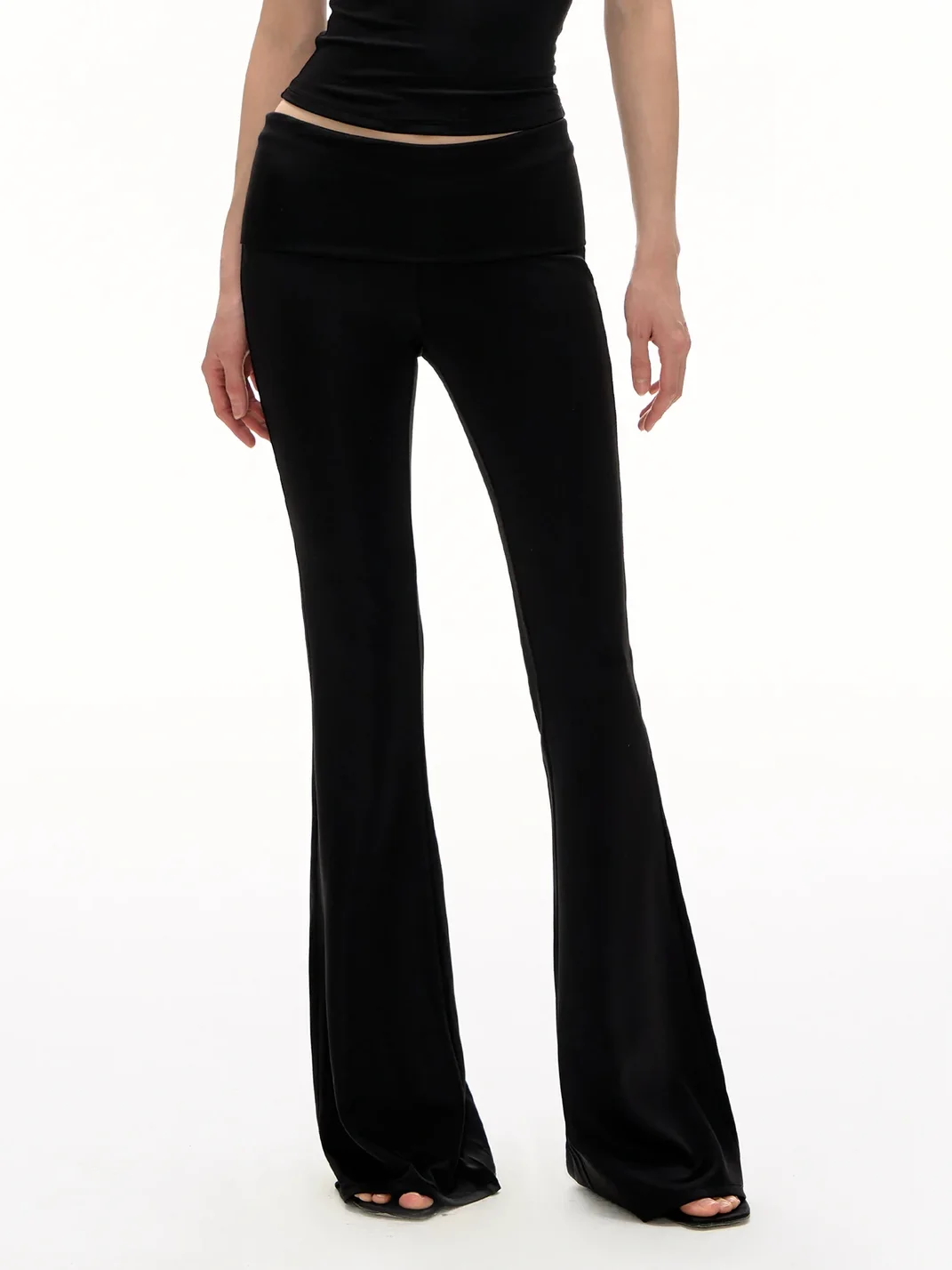 ARISEISM | Solid Slim Fit Tank And Pants Set