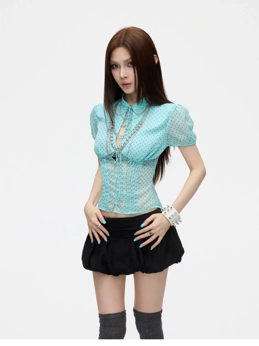 Common in 0120 | Polka Dot Tie-Neck Fitted Puff Sleeve Shirt