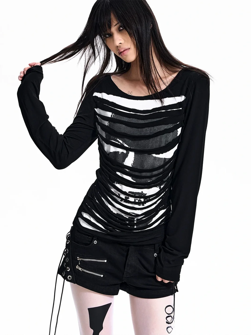 STARTEXCEEDEND | Distressed Portrait Print Long Sleeve T-Shirt