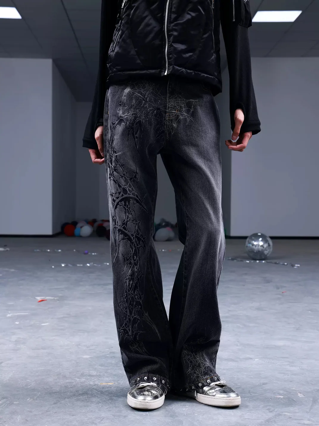 PAIKI | Spiderweb Thorn Studded Washed Straight-Leg Slim-Fit Jeans