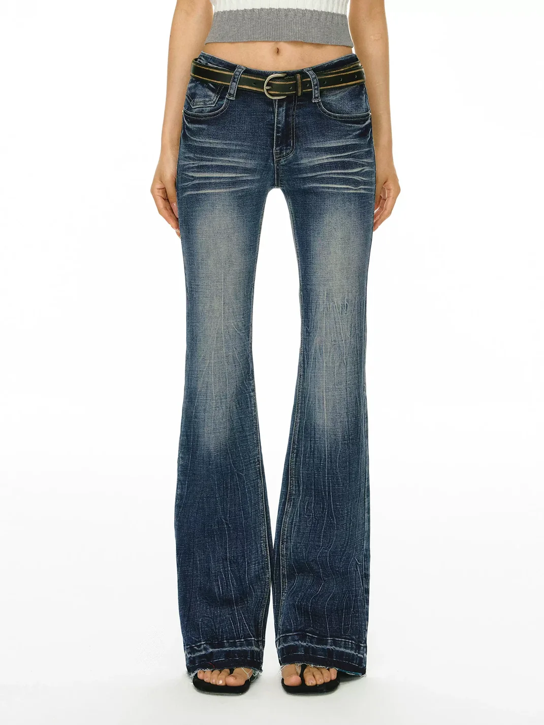 ARISEISM | Low-Rise Frayed Hem Washed Flared Jeans