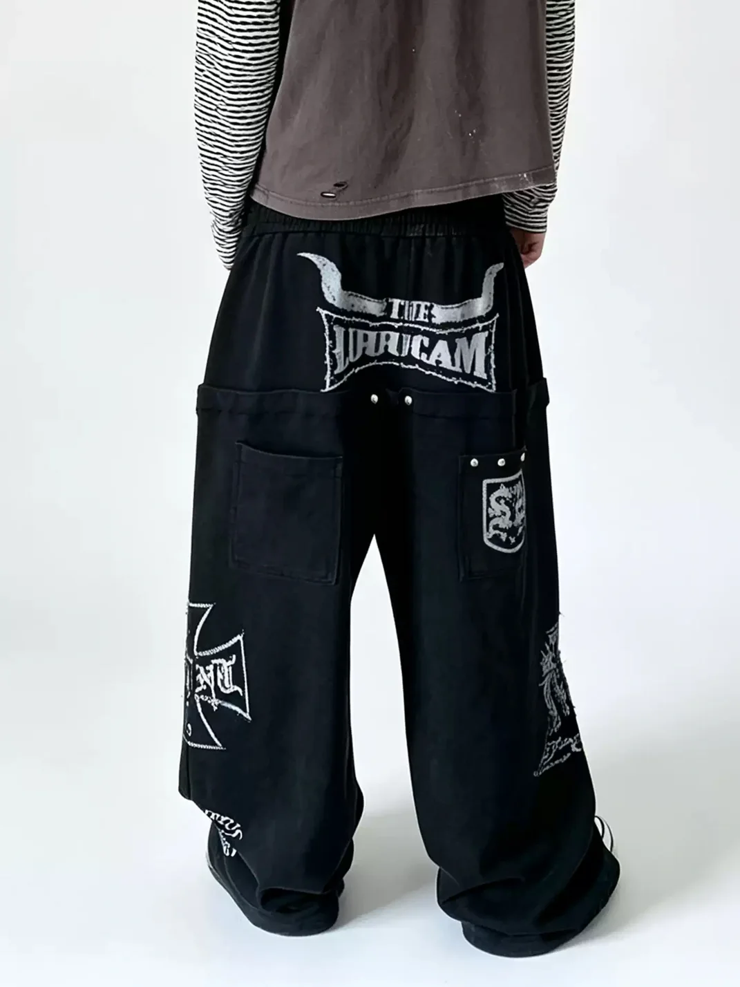 LuuuCam | Boxing Belt Print Distressed Wide Leg Sweatpants