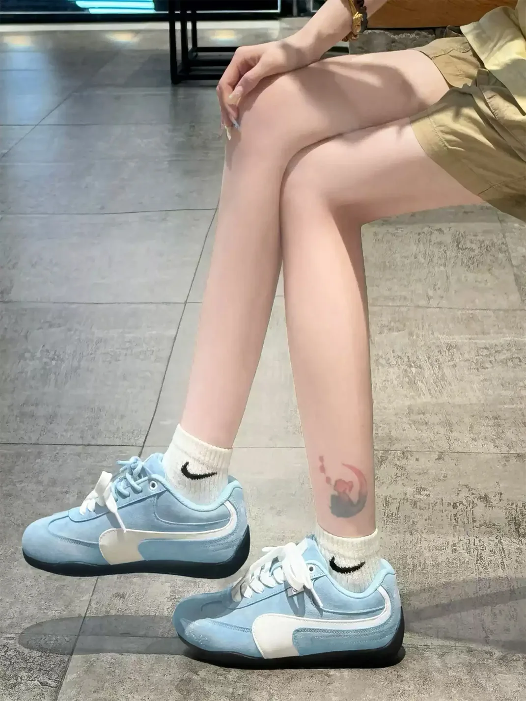 MQMS | Silver Thin-Sole Racing Sneakers