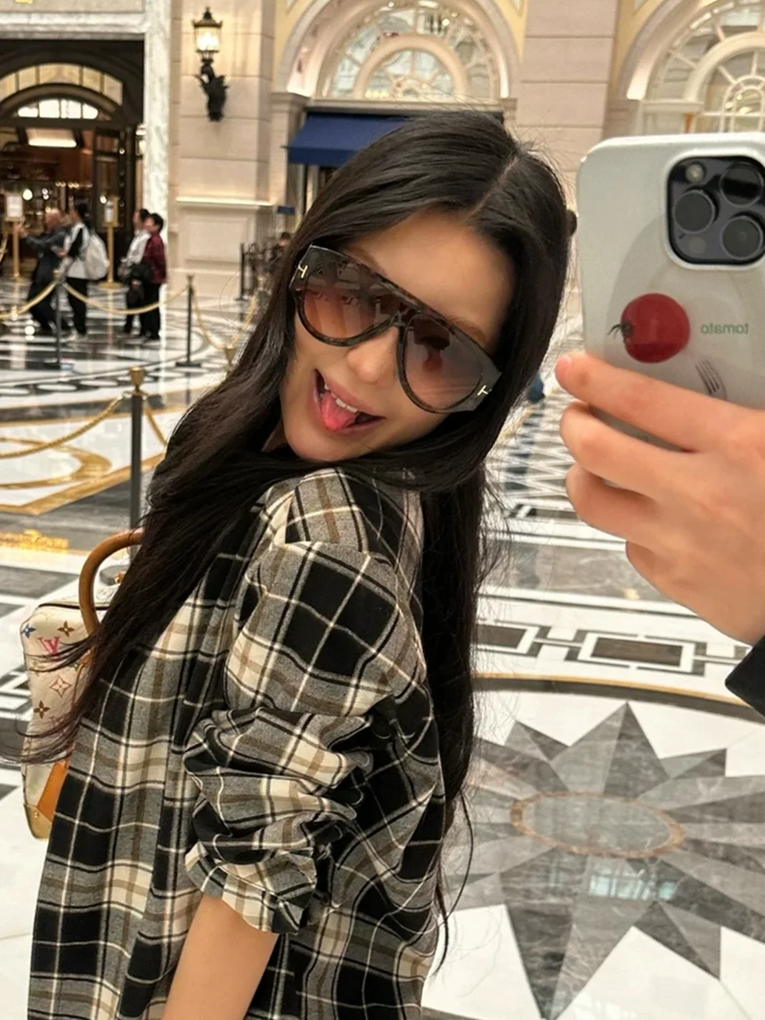 404 | Oversized Aviator Sunglasses