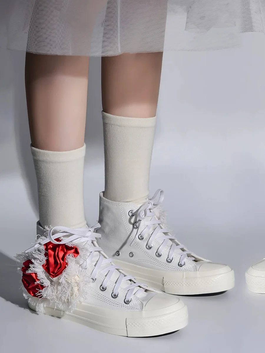 TTSSNXG | Rose High-Top Canvas Sneakers - 4
