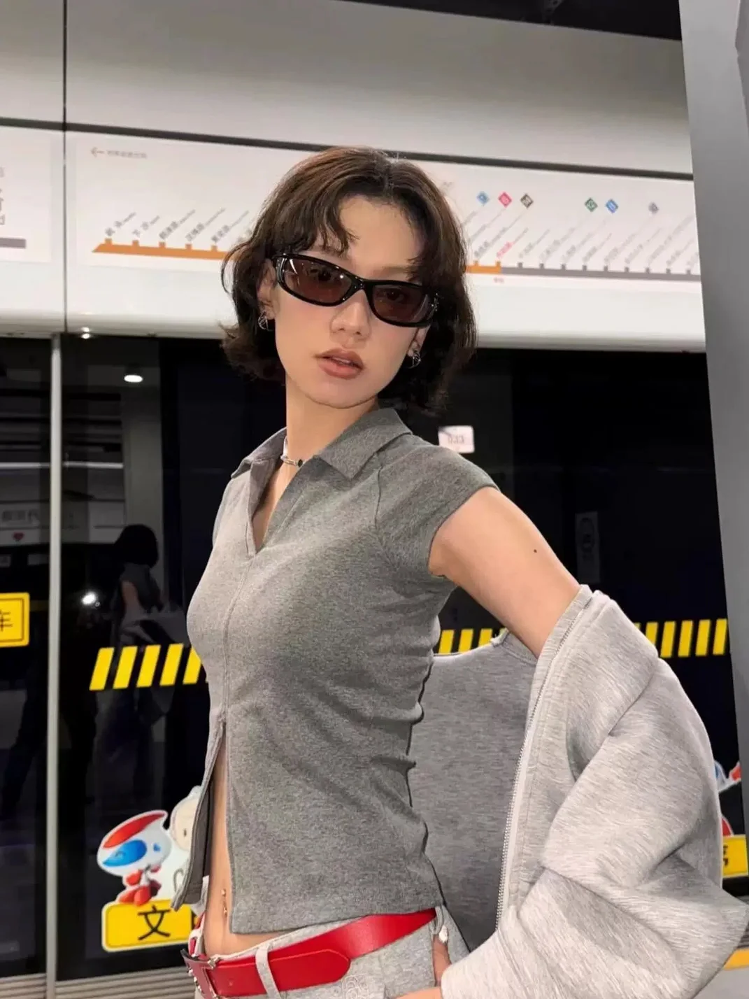 404 | Y2K Rectangular Wraparound Sunglasses