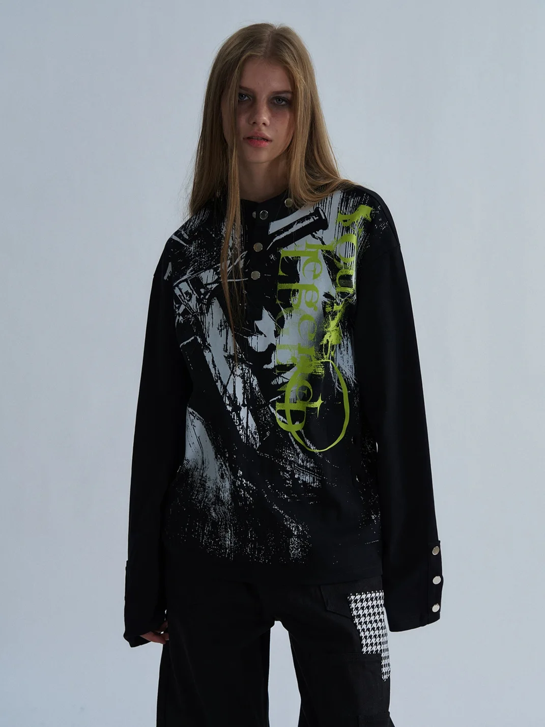 PAIKI | Studded Stand Collar Long Sleeve Printed Top