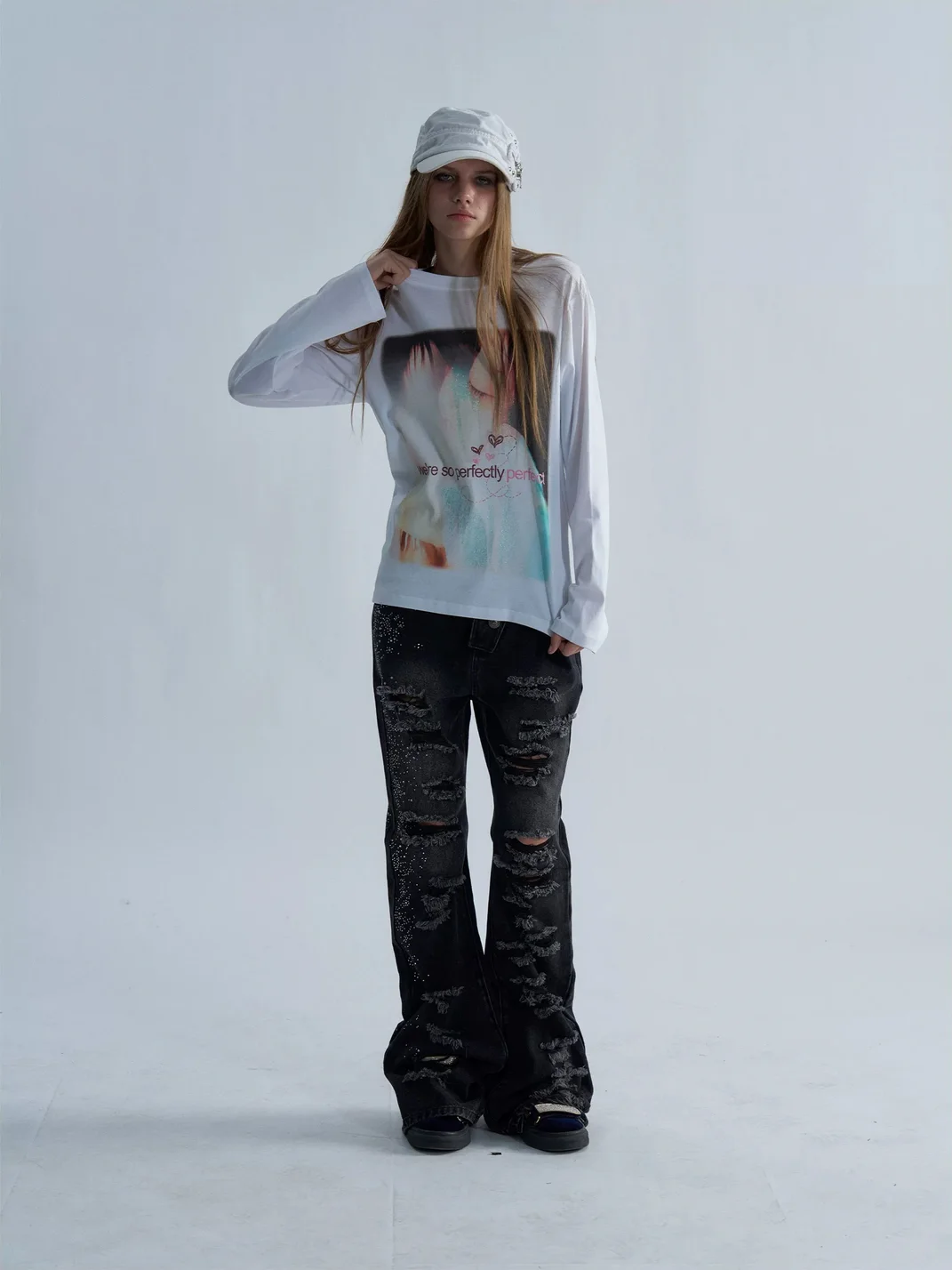 PAIKI | Slim-Fit Glitter Portrait Long-Sleeve T-Shirt