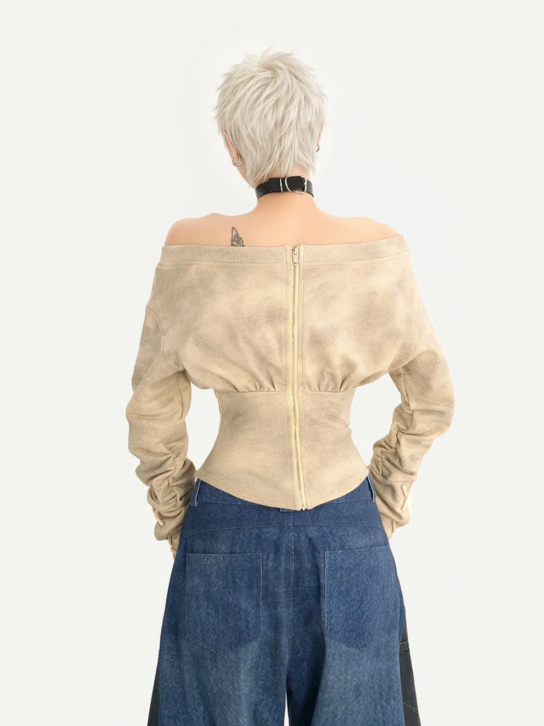 Nico Molly | Off-Shoulder Lace-Up Fitted Shirt