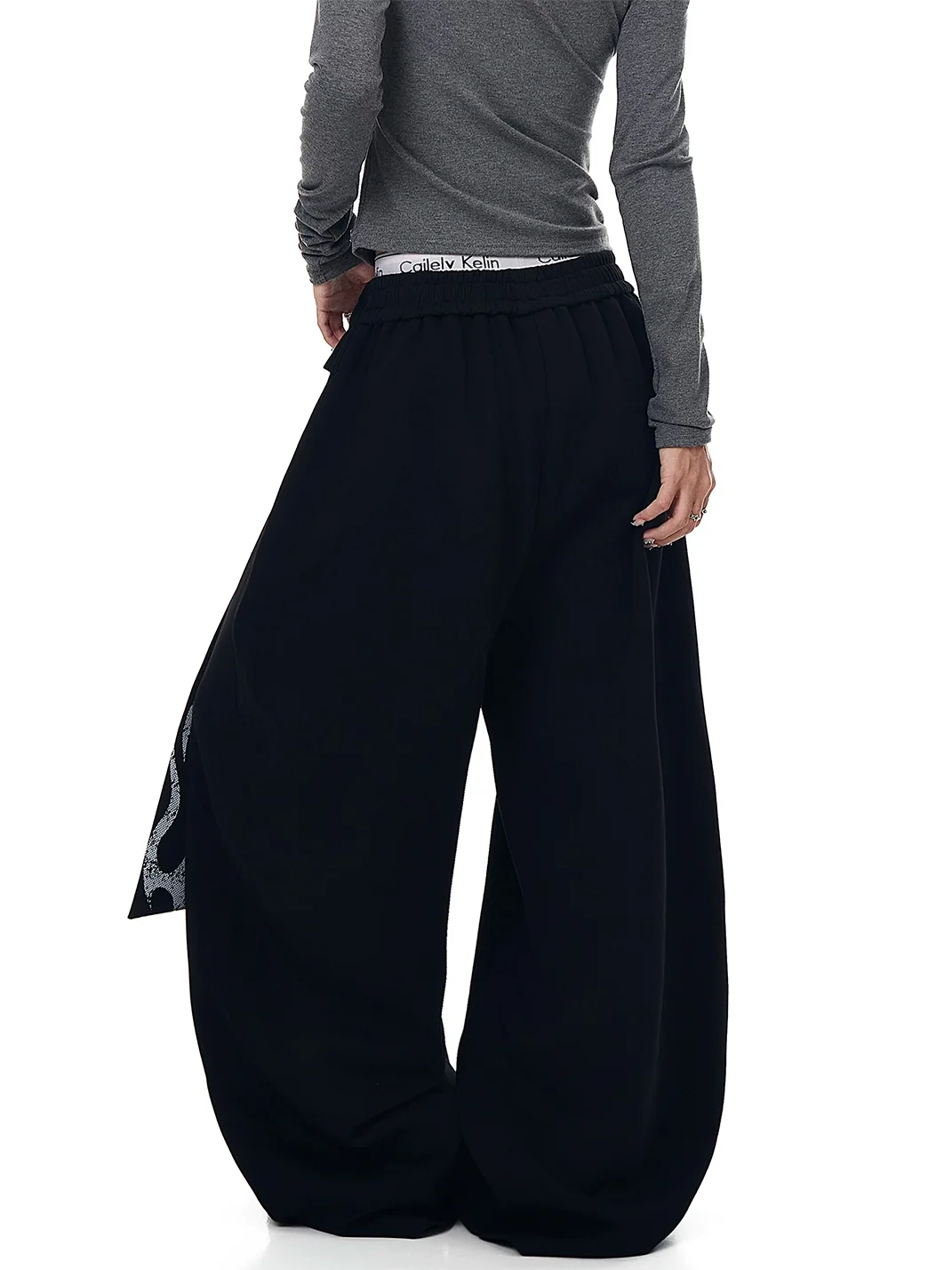 BLACKLISTS | Flame Lettering Tie-Waist Wide-Leg Sweatpants